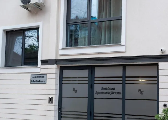 Guest 2 Апартамент *